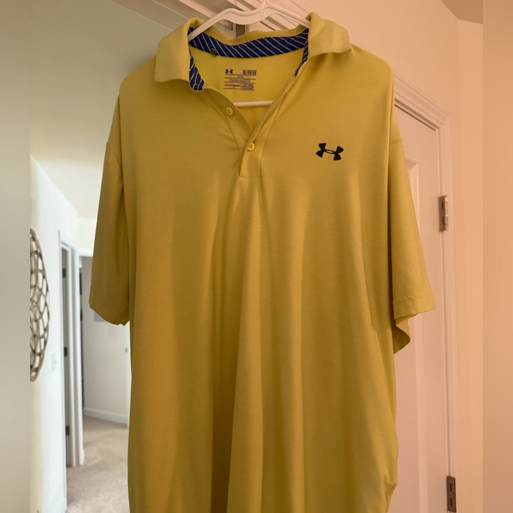 Light yellow Men’s Under Armour Polo size XL